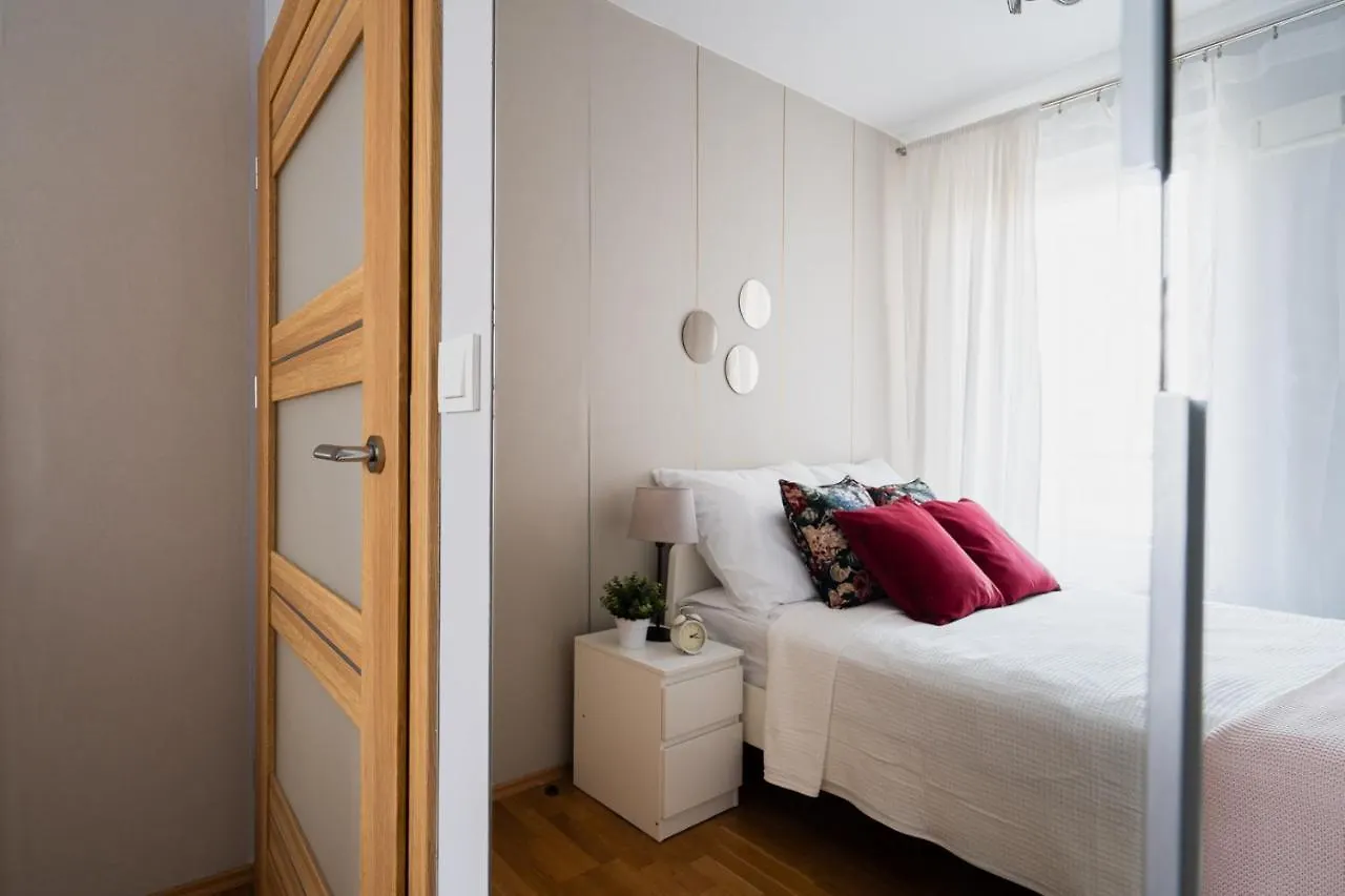 Big Apartment Old Town - 3 Rooms- 7 People-Lift- Near Town Hall Wroclaw