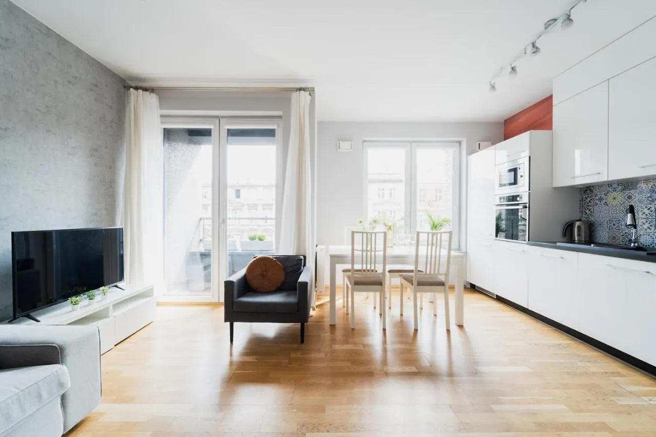 Big Apartment Old Town - 3 Rooms- 7 People-Lift- Near Town Hall Wroclaw 0*,  Poland