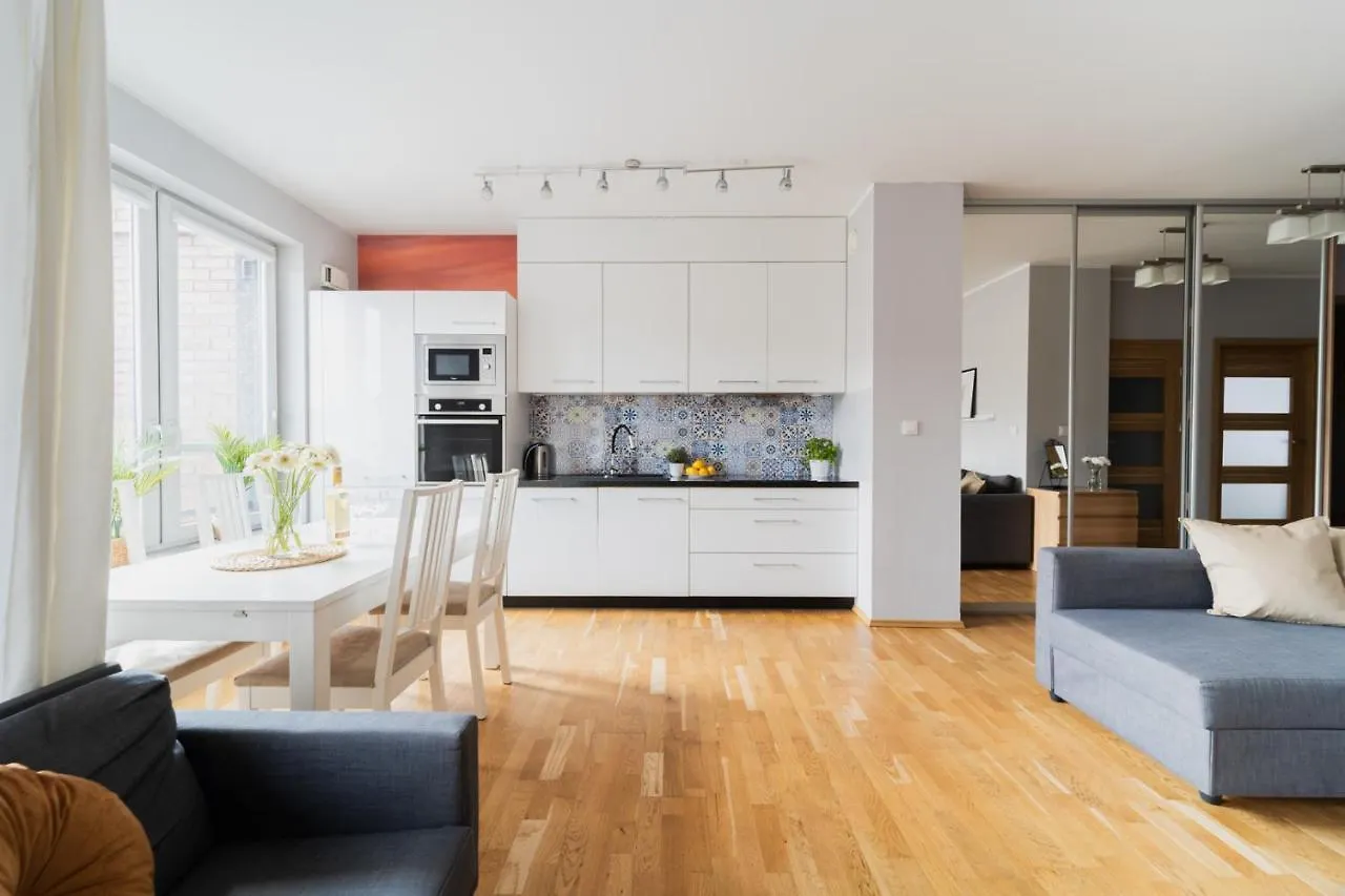 Big Apartment Old Town - 3 Rooms- 7 People-Lift- Near Town Hall Wroclaw
